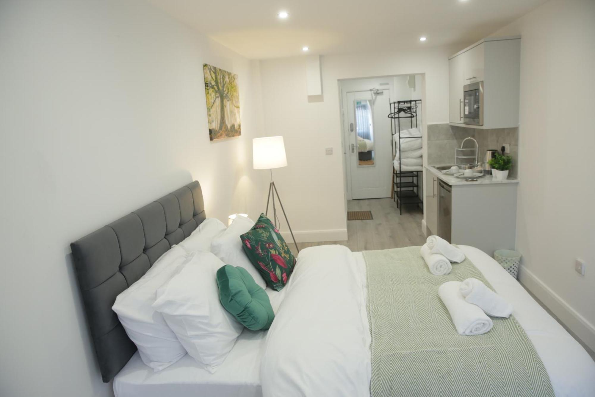 Luton Nook And Kitchen 4 Mins To Luton Airport Homestay